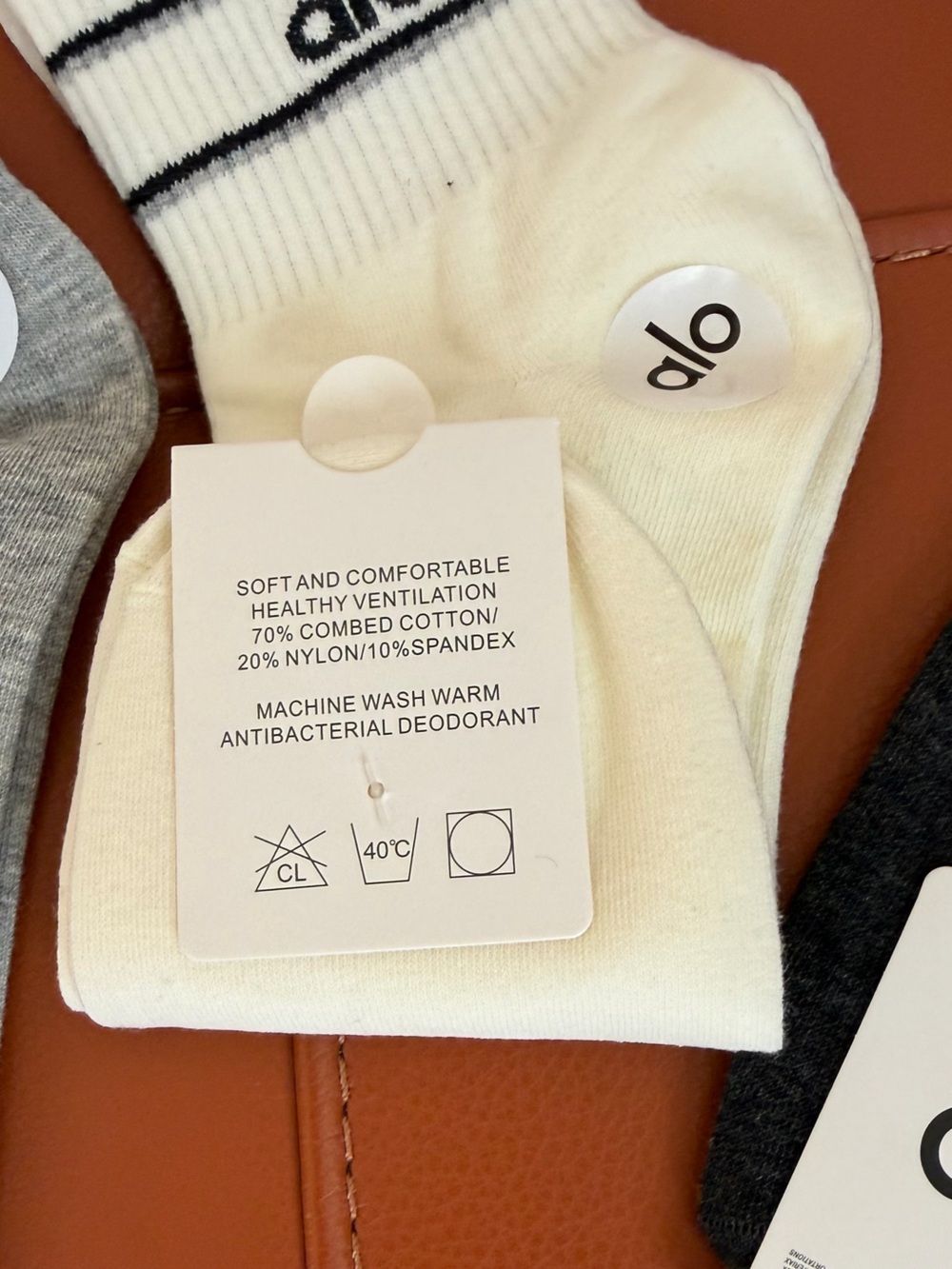 NWB Alo Yoga Unisex Half-Crew Socks – 5 Pairs - Picture 6 of 10